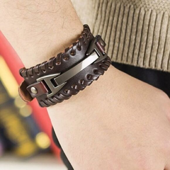 Men’s Black or Brown Leather Adjustable Bracelet - Picture 7 of 8